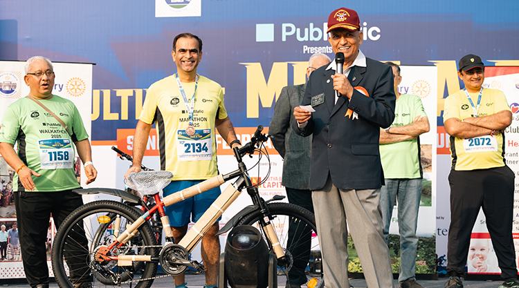 Mukul participated in a marathon and stood on the award stage